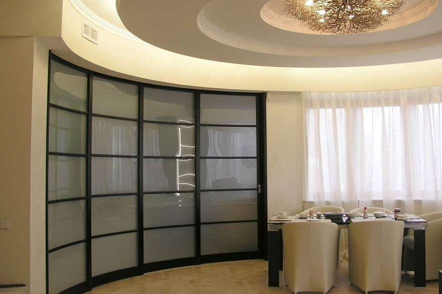 Вогнутый радиусный шкаф Купить Вогнутый радиусный шкаф под заказ, цена от 3221 руб., в рассрочку. Шкафы-купе в Гомеле и Речице.