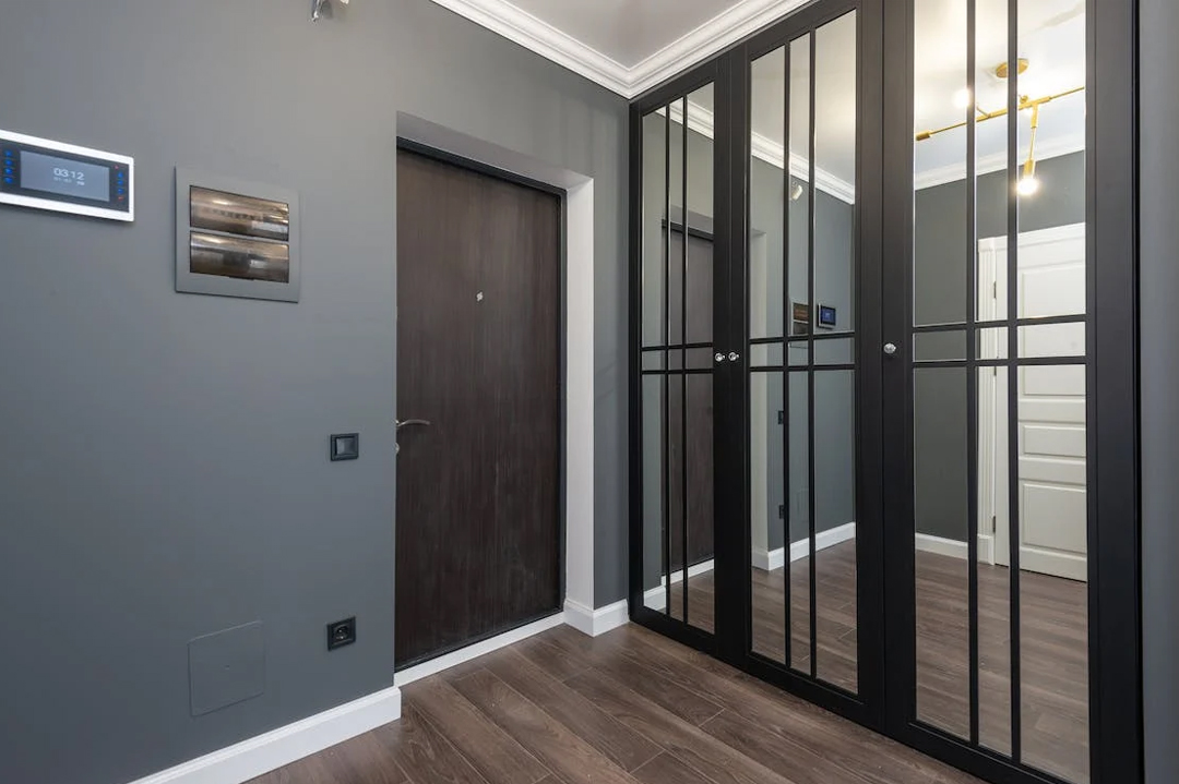 Купить Шкаф в прихожую "Smoke" под заказ, цена от 1500 руб., в рассрочку. Шкафы в Гомеле и Речице.