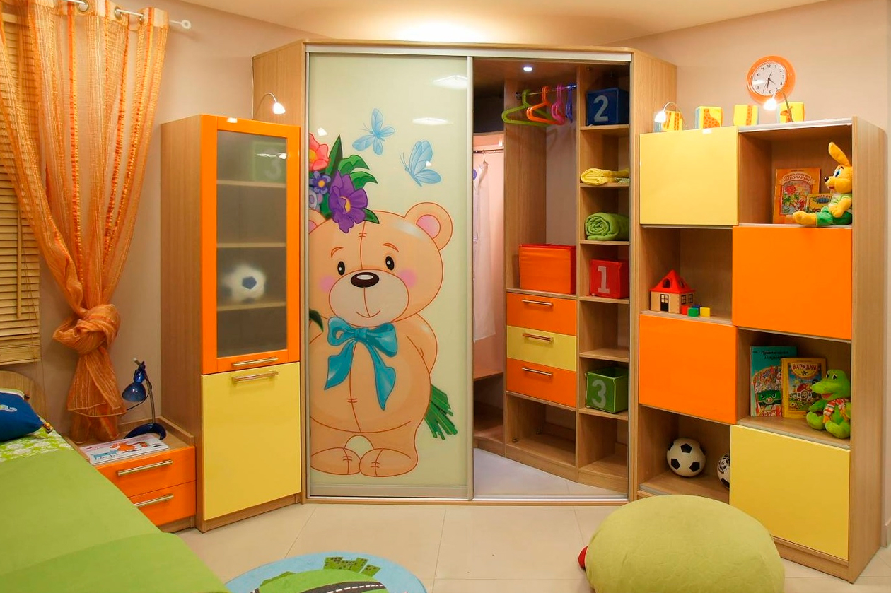 Купить Угловой шкаф-купе в детскую под заказ, цена от 0 руб., в рассрочку. Шкафы-купе в Гомеле и Речице.