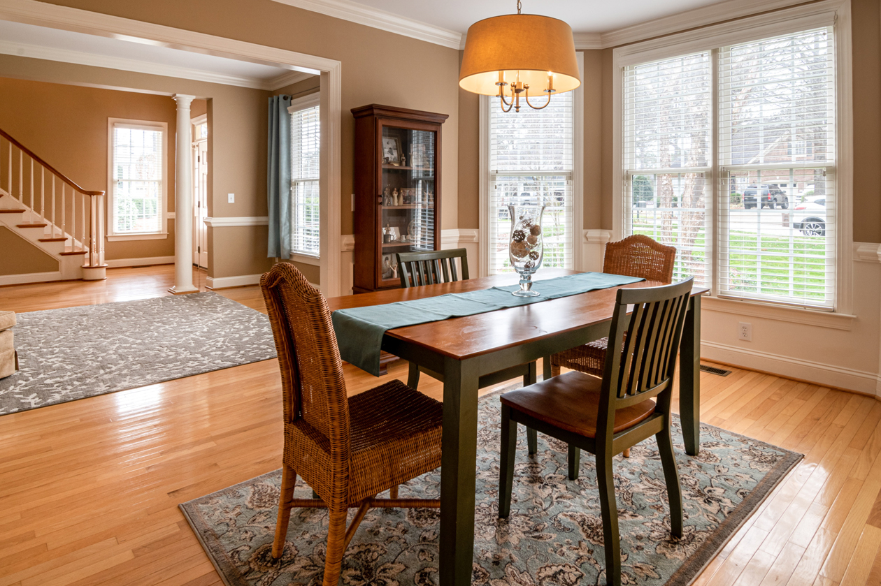 Купить Стол из массива "Practic" под заказ, цена от 0 руб., в рассрочку. Мебель из массива в Гомеле и Речице.