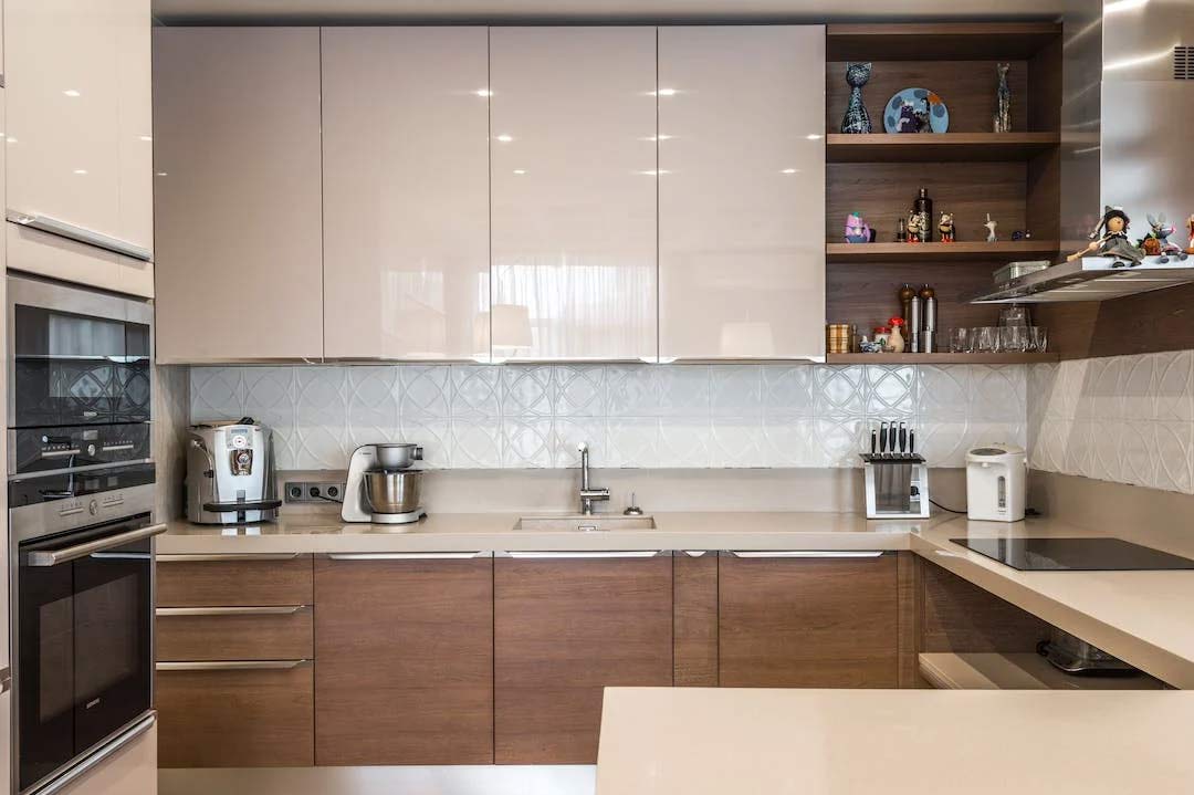 Купить Встроенная кухня "Mokko" под заказ, цена от 7000 руб., в рассрочку. Кухни в Гомеле и Речице.