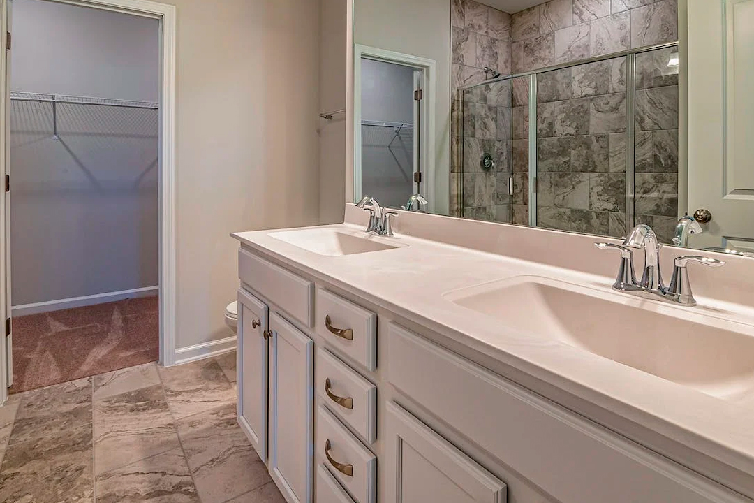 Купить Литая столешница с раковиной "Vienna" под заказ, цена от 1900 руб., в рассрочку. Мебель для ванной в Гомеле и Речице.