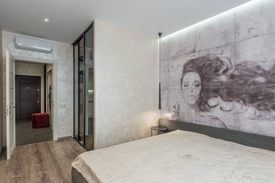 Купить Шкаф-купе с зеркальными дверцами "Mystic" под заказ, цена от 1200 руб., в рассрочку. Шкафы-купе в Гомеле и Речице.