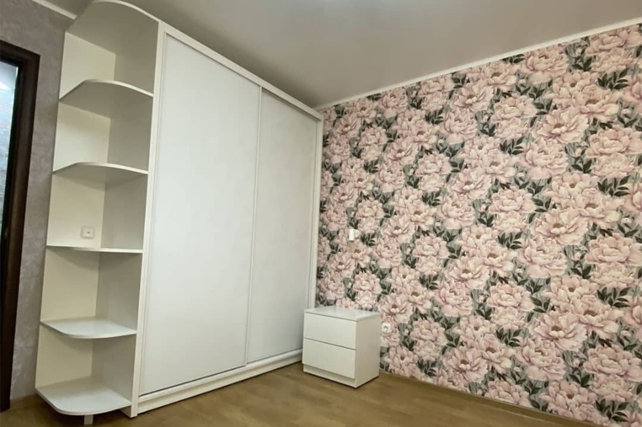 Купить Шкаф-купе с боковыми полками под заказ, цена от 0 руб., в рассрочку. Шкафы-купе в Гомеле и Речице.