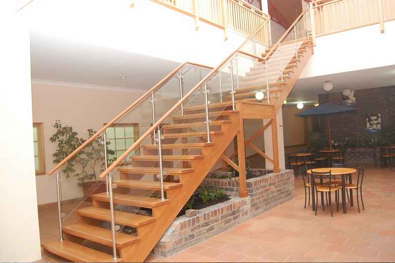 Купить Прямая лестница из двух маршей под заказ, цена от 0 руб., в рассрочку. Лестницы в Гомеле и Речице.