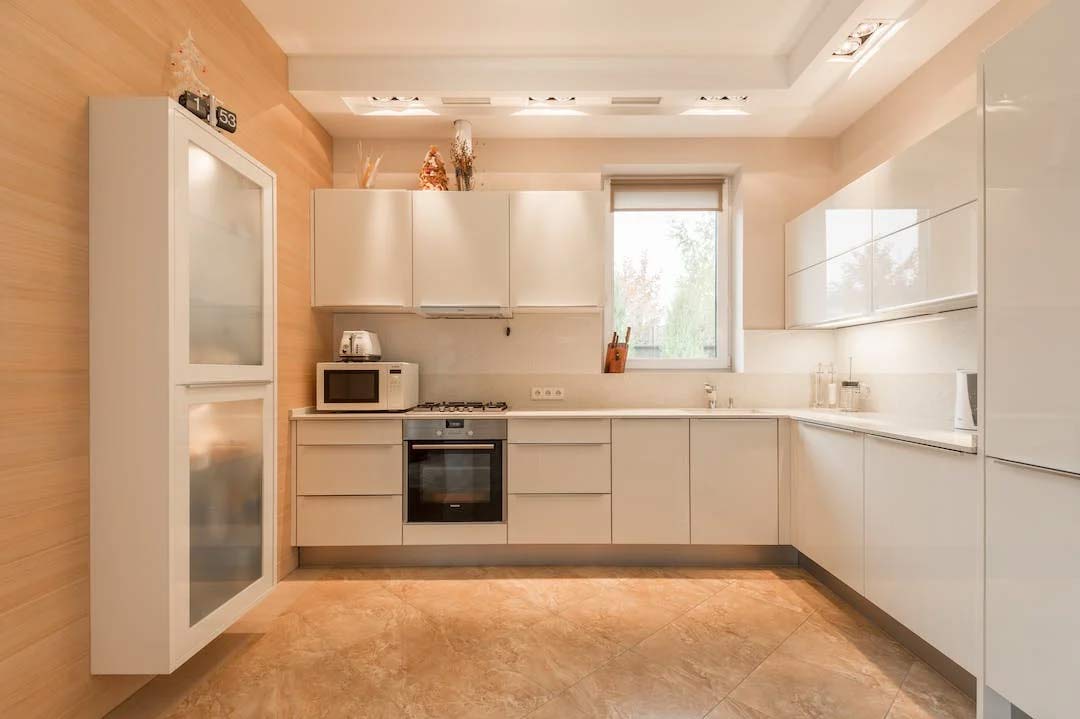 Купить Встроенная кухня "Tiles" под заказ, цена от 7000 руб., в рассрочку. Кухни в Гомеле и Речице.