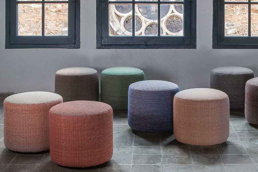 Пуф с обивкой из рогожки Купить Пуф с обивкой из рогожки под заказ, цена от 0 руб., в рассрочку. Скамьи, банкетки в Гомеле и Речице.